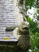 chapelle st Thuriau dragon vertical © Fr. Lepennetier