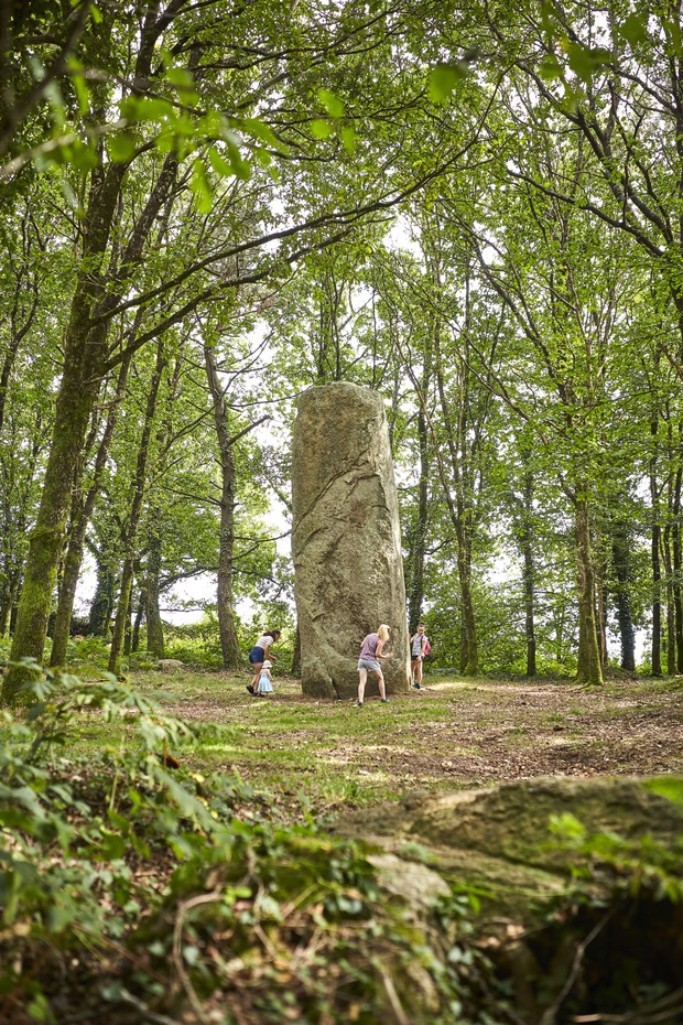 menhir kermarquer moustoir-ac ©A. Lamoureux