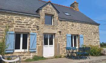 impg_meuble-guehenno-trois-pins-exterieur.jpg
