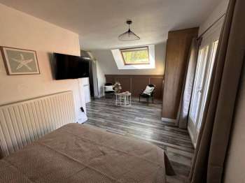 impg_meuble-plumelin-domaine-legendes-tour-merlin-chambre1.JPG
