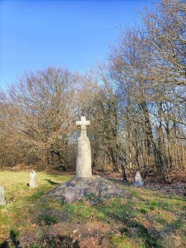 stele-du-minio-moustoir-ac